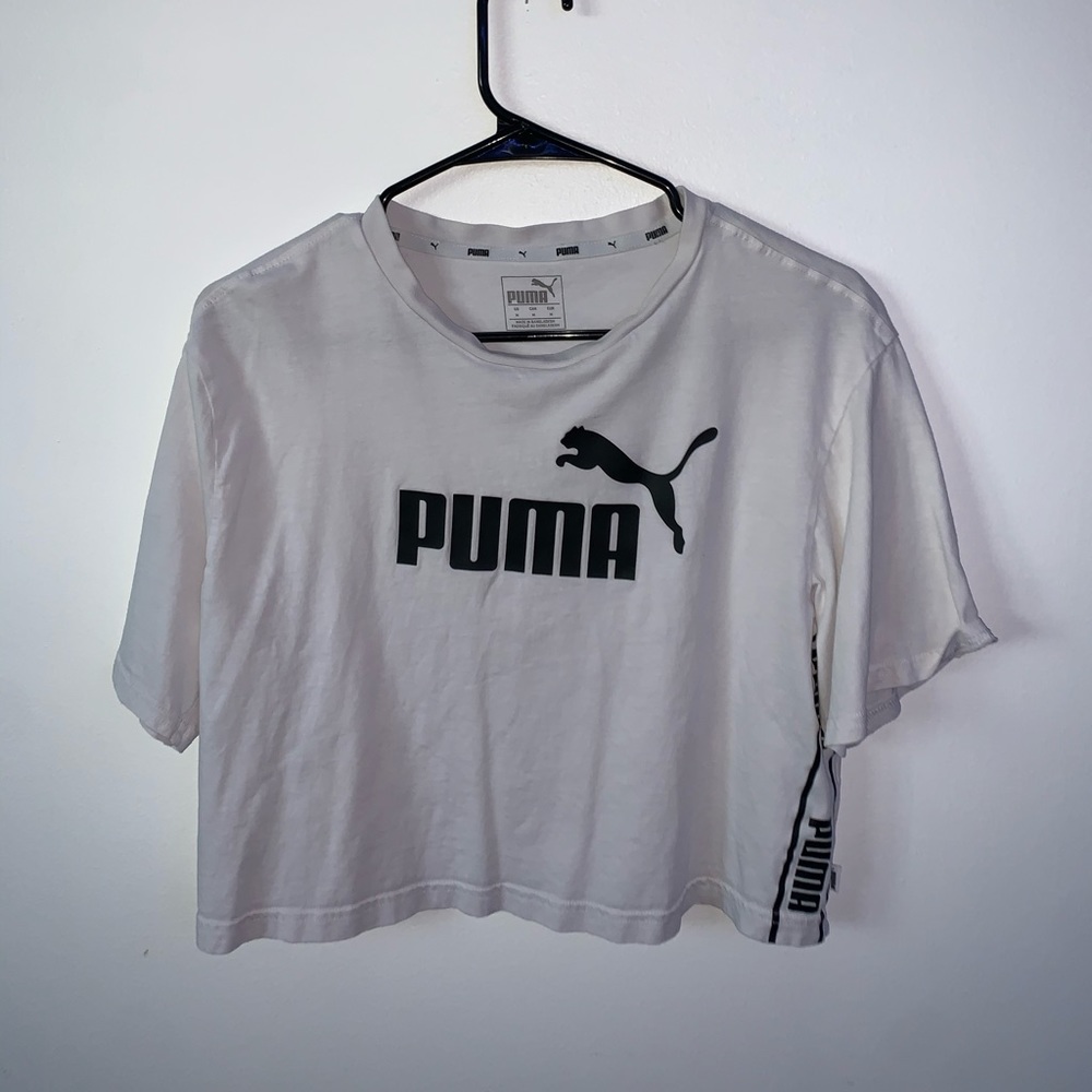 Pumas Woman’s White T-shirt Medium